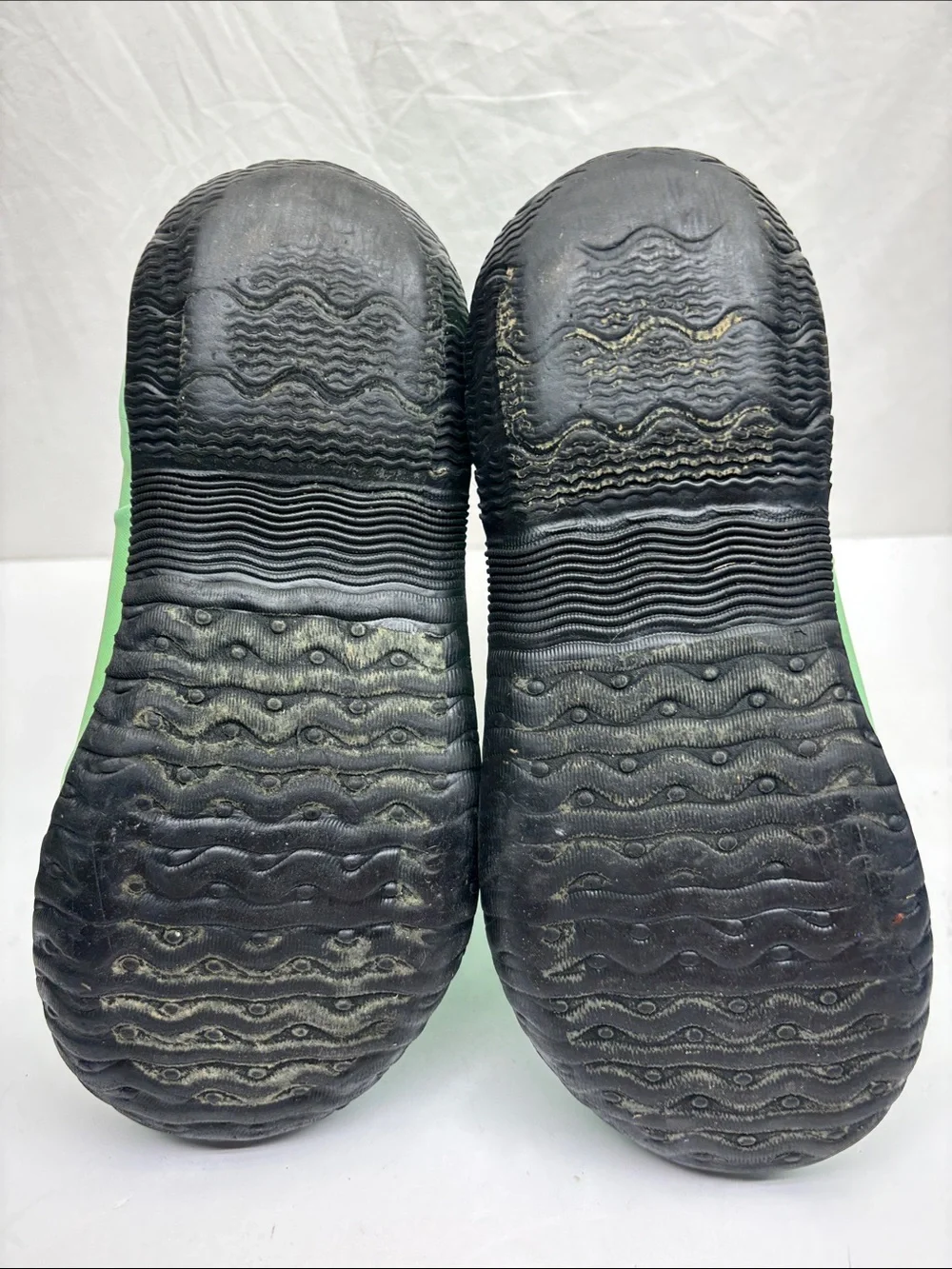 Bogs Classic size 5 big girl, box 3 (BA)